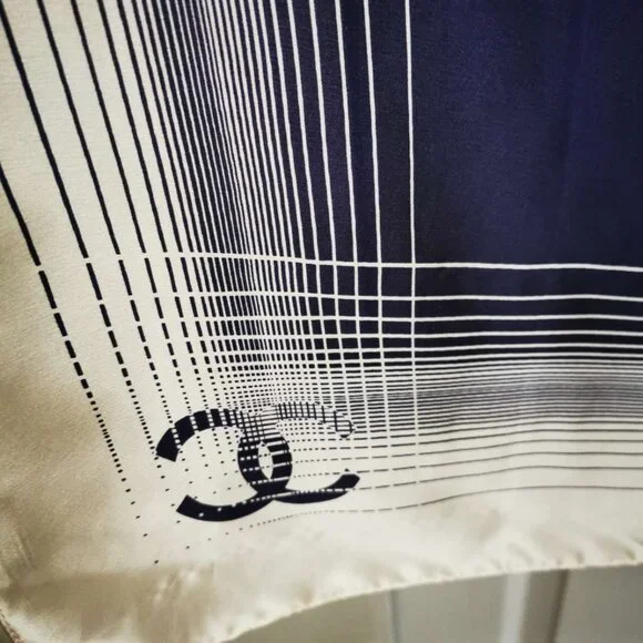 CHANEL BLUE SILK CC LOGO SHAWL - Picture 10 of 11